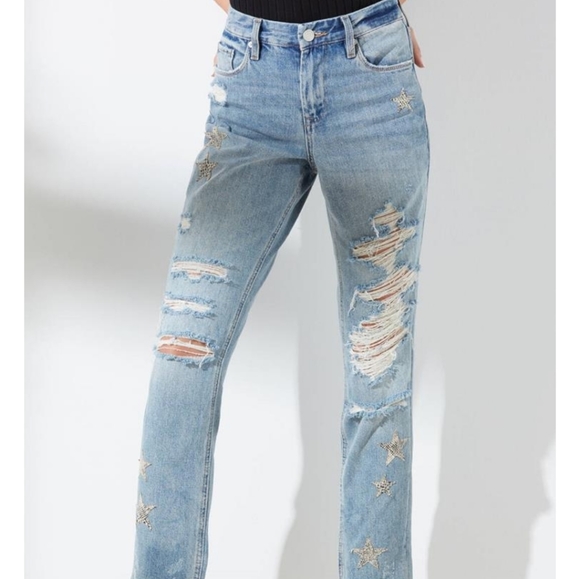 Blank NYC Snake Star Patch Crop Jean's 24 NWT - Picture 2 of 15